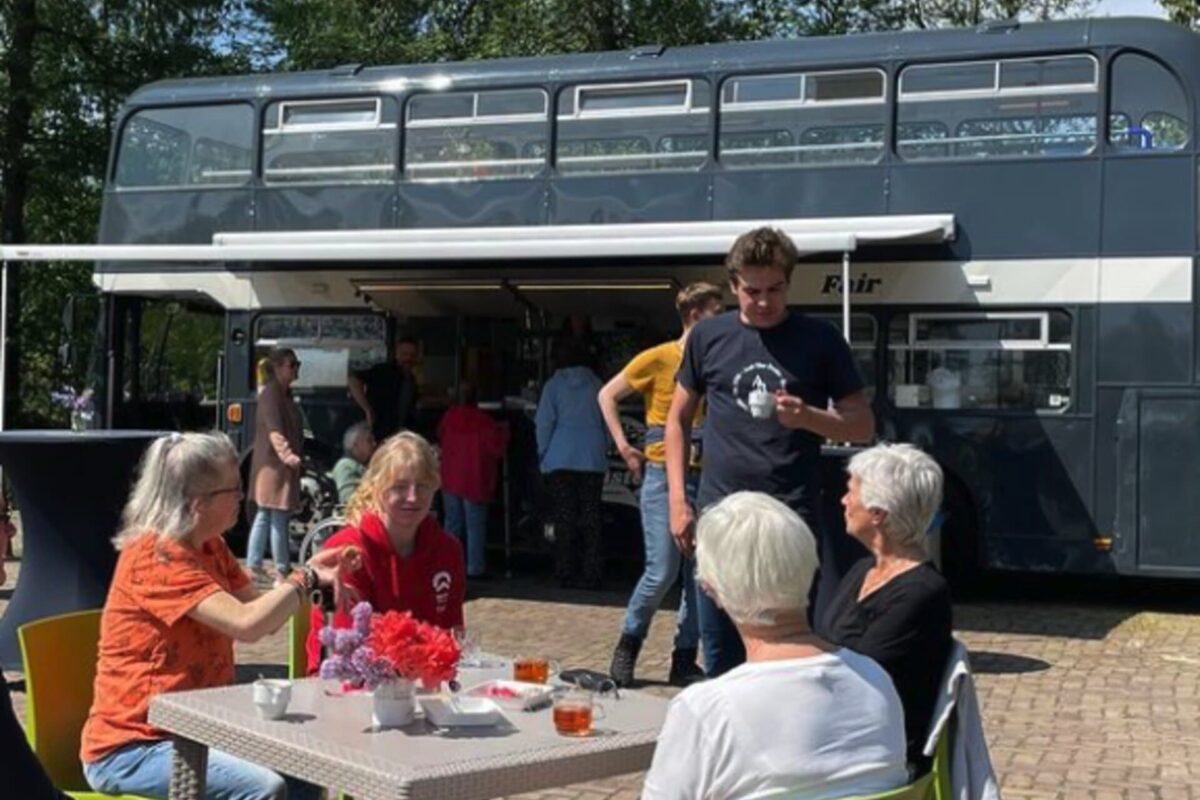 Buster Foodtruck bij zorgboerderij de Mikkelhorst